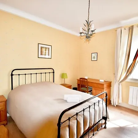 - Cozy 2-bedroom - Balcony - 6 People * Μπιαρίτζ