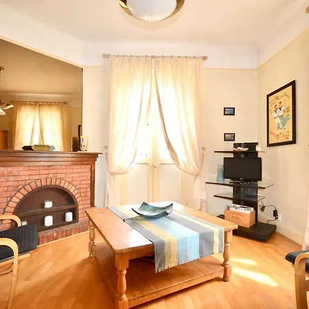 - Cozy 2-bedroom - Balcony - 6 People Biarritz